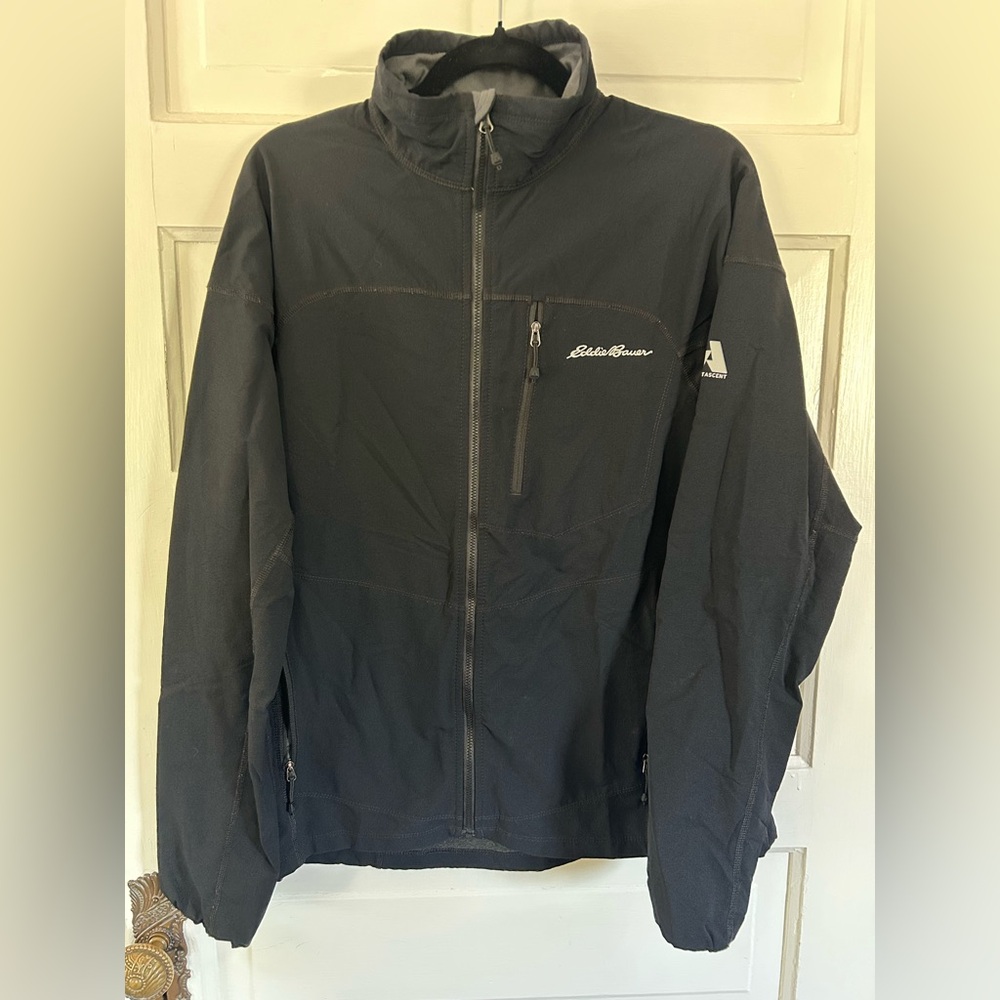 Eddie Bauer First Ascent Soft Shell Jacket Men's Medium, Black, Many Pockets